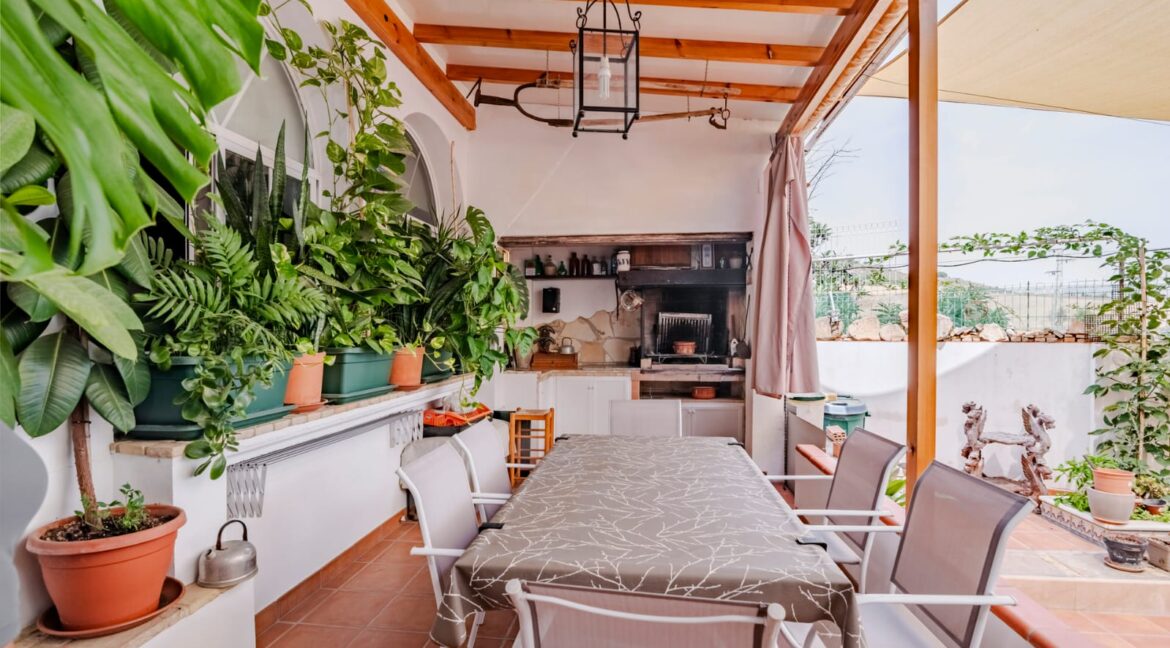 WhatsApp Image 2025-10-02 at 11.30.45 (1)