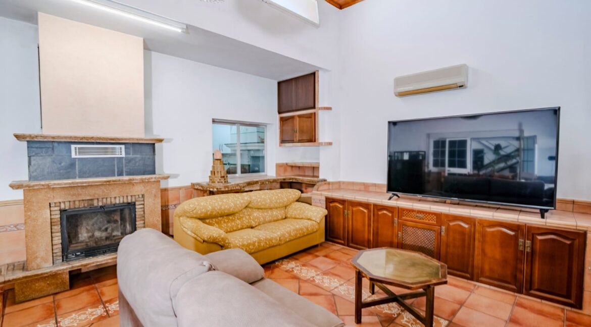 WhatsApp Image 2025-10-02 at 11.30.46 (3)