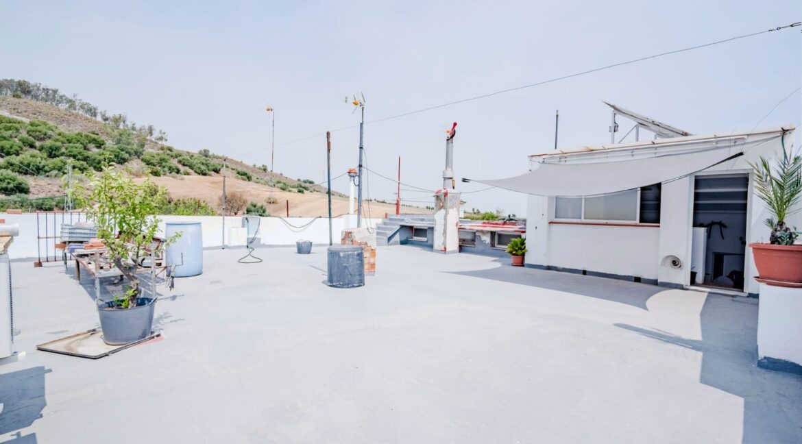 WhatsApp Image 2025-10-02 at 11.31.11 (1)