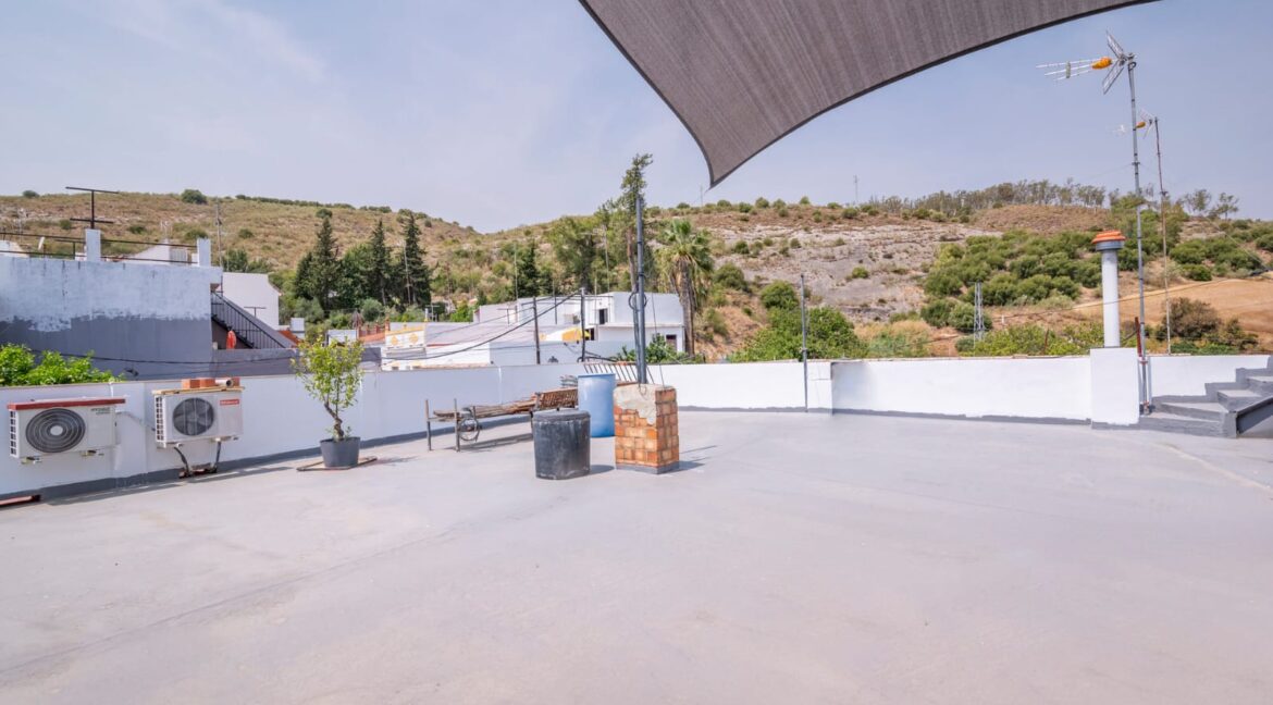 WhatsApp Image 2025-10-02 at 11.31.11 (2)